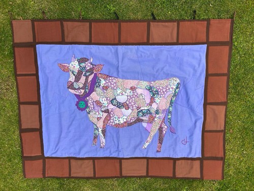 Wandbehang aus stoff lila kuh - aus,